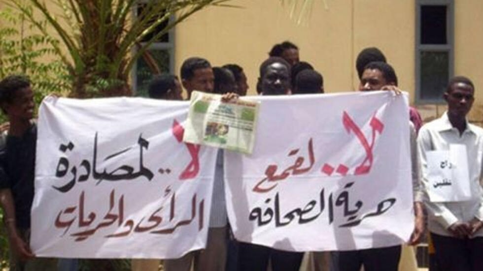 الحرب السودانية تحوّل الصحافة إلى مهنة الموت: قتل واعتقال وتحديات متزايدة