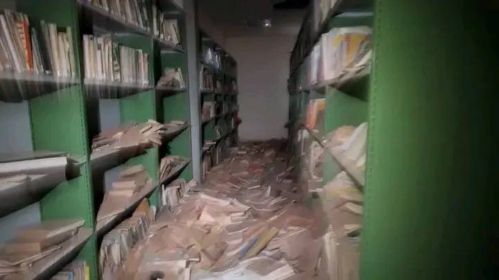 بينما يحتفي العالم بالذكاء الاصطناعي: الصحافة السودانية تفقد ذاكرتها في أتون الحرب