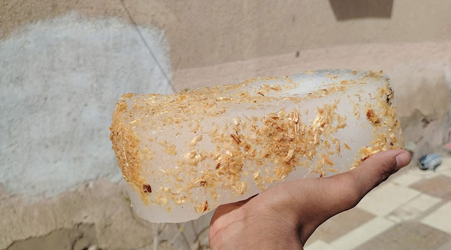 بورتسودان.. الشمس تضرب المواطنين وترفع حرارة أسعار الثلج