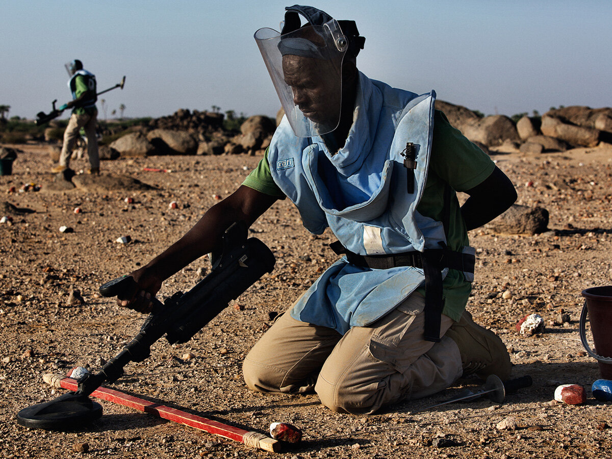 السودان: تفجير 50 ألف دانة وكميات من الألغام والذخائر