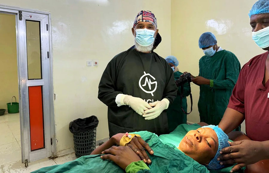 Chicago surgeon operates on children victims of drone strikes in Sudan war