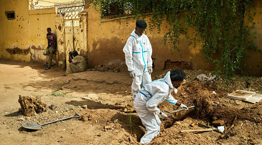 Sudan’s war has left thousands missing.. Many are buried in unmarked graves