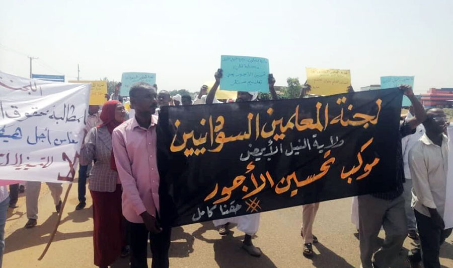 Sudanese Teachers Committee Holds Finance Minister Responsible for Salary Delays